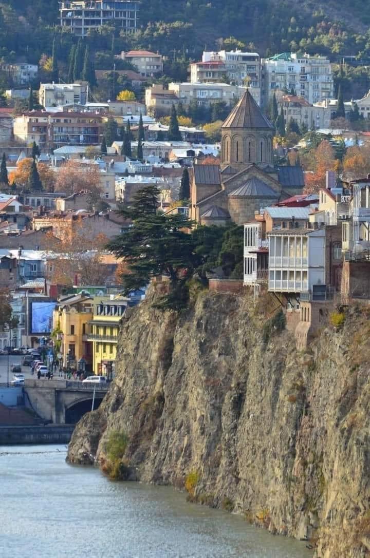 House At Ortachala Apartment Tbilisi Bagian luar foto